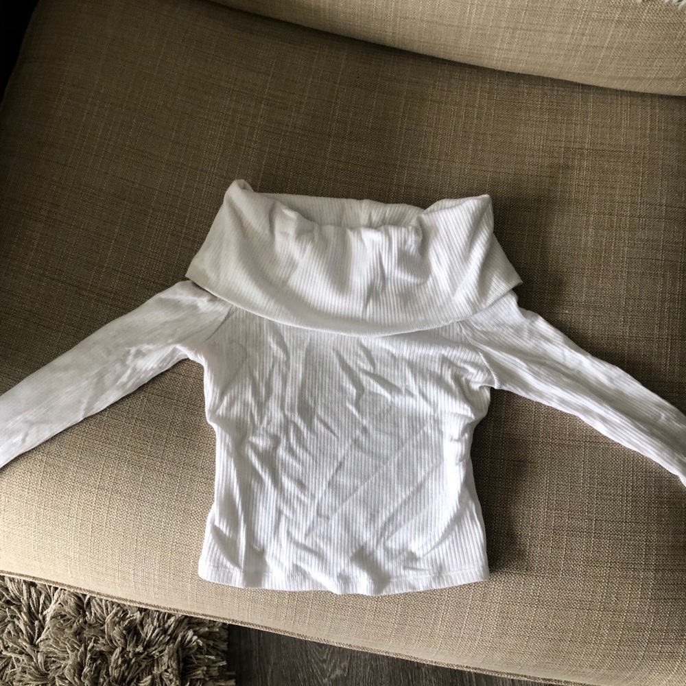 Disruptive youth Aria Top
